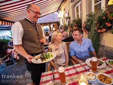 Kulinarische Abendstunden im Brauereigasthof Landwehr-Bräu (Steinsfeld/Romantisches Franken)
