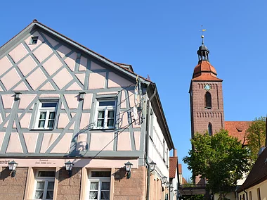 Bauernwirt mit Kirche (Zirndorf, Romantisches Franken)