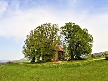 Ansberg mit St.-Veits-Kapelle (Ebensfeld, Obermain.Jura)